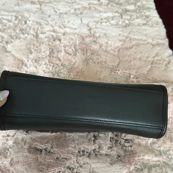 Coach Willis Black Leather Handbag with Gold Clasp - Picture 2 of 13